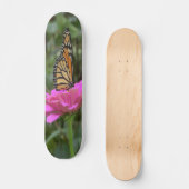 Monboogvlinder op een  roze zinnievloer persoonlijk skateboard (Voorkant)