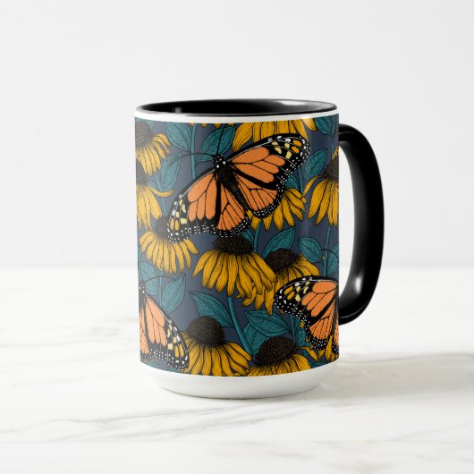 Monboogvlinder op gele naaldbomen mok (Voorkant rechts)