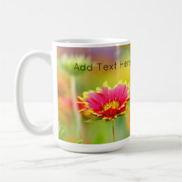 Monboogvlinder op rode en gele bloem koffiemok