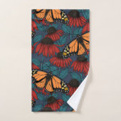 Monboogvlinder op rode naaldbomen bad handdoek (Handdoek)