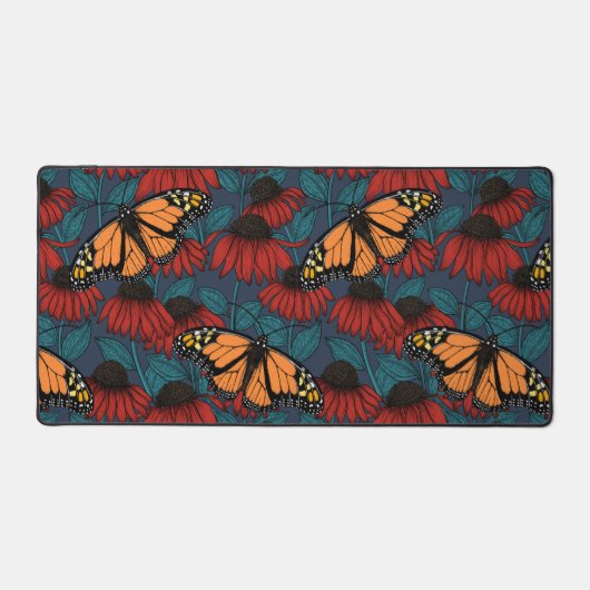 Monboogvlinder op rode naaldbomen bureaumat (Voorkant)