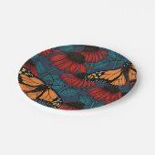 Monboogvlinder op rode naaldbomen papieren bordje (Gekanteld)