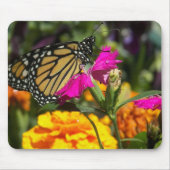 Monboogvlinder op roze marigold-mousepad muismat (Voorkant)