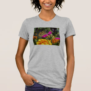 Monboogvlinder op roze marinier t-shirt