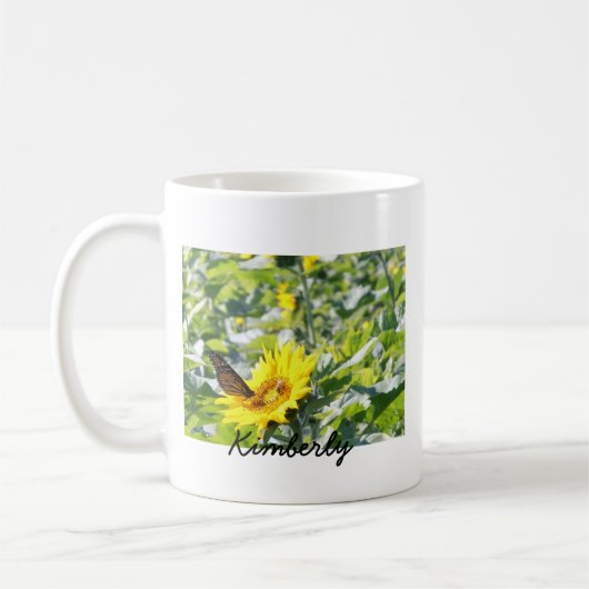 Monboogvlinder voor de mok van zonnebloemkoffie (Links)