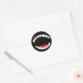 Mond van een klein monster ronde sticker (Envelop)