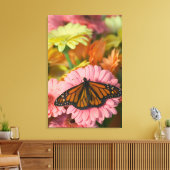Mondebuttervlinder op een Gerbera| Danaus Plexippu Canvas Afdruk (Insitu (Woonkamer))