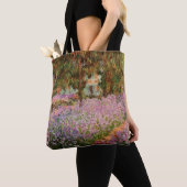 Monet - Irissen in de tuin van Monet Tote Bag (Dichtbij)