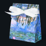 Monet Roze watergelilies Bedankdoosjes<br><div class="desc">Een Monet roze waterlib bevoordeelt de doos met prachtige roze waterlib die drijven in een kalm blauw vijver met lelasjes. Een geweldige cadeau van Monet voor fans van het impressionisme en de Franse kunst. Serene natuur impressionisme met mooie bloemen en schilderachtig vijver landschap.</div>