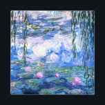 Monet Roze watergelilies Magneet<br><div class="desc">Een Monet roze wattenstaafje met prachtige roze waterlelies die zweven in een kalme blauwe vijver met lendenpootjes. Een geweldige cadeau van Monet voor fans van het impressionisme en de Franse kunst. Serene natuur impressionisme met mooie bloemen en schilderachtig vijver landschap.</div>