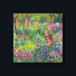 Monet "The Iris Garden at Giverny" Canvas Afdruk<br><div class="desc">Monet was de oprichter van het Franse schilderij Impressionist, waarvan de "Iris Garden at Giverny" (geschilderd tussen 1899 en 1900) een prachtig voorbeeld is. Het is een viering van kleur, licht en beweging. Toen Monet de wijk Giverny kocht, maakte hij de bloementuin die al op zijn grond was geplant, nieuw...</div>
