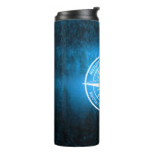 Mongmonogram van het embleem van de Compass-ster i Thermosbeker (Gedraaid links)