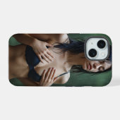 Monica in de regen iPhone 15 case (Achterkant horizontaal)