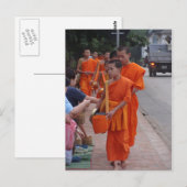 Monken die Almen verzamelen in Luang Prabang, Laos Briefkaart (Voorkant / Achterkant)