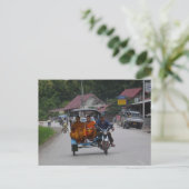 Monken op een tuk briefkaart (Staand voorkant)