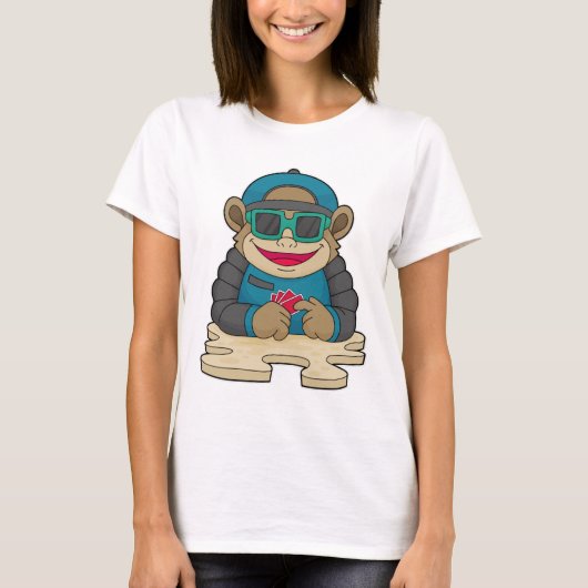 Monkey bij Poker met pokerkaarten en zonnebrillen T-shirt (Voorkant)