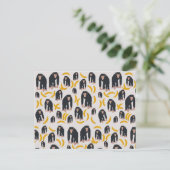 Monkey Chimpansee & Banana Pattern Feestdagenkaart (Staand voorkant)