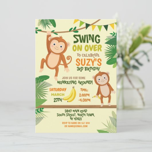 Monkey Party Verjaardagsschommel Over Geel Plezier Kaart (Staand voorkant)