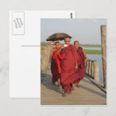 Monks op U-Bein Bridge, Mandalay Briefkaart (Voorkant / Achterkant)