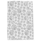 Monochromatic Black Geometric Swirls Pattern Medium Cadeauzakje (Voorkant)