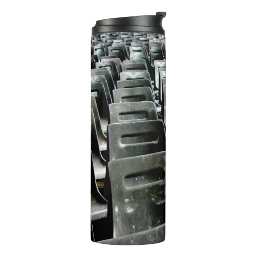 Monochromatic Gray Chairs Thermosbeker (Gedraaid links)