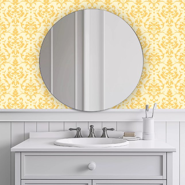 Monochromatisch Elegant Geel Behang (Monochromatic Elegant Yellow Wallpaper in a white bathroom.)
