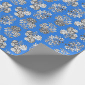 Monochrome bloemen op Bright Blue Ground Giftwrap Cadeaupapier (Hoek)