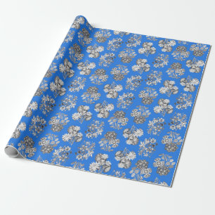 Monochrome bloemen op felblauwe achtergrond cadeau cadeaupapier