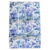 Monochrome Blue, gemengd, Bouquet, medium Gift Bag Medium Cadeauzakje (Achterkant)