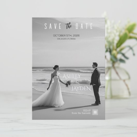 Monochrome bruiloft uitnodiging (Staand voorkant)