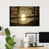 Monochrome chain link Barbed Wire Sunrise Poster (Thuiskantoor)