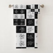 Monochrome checkboard FLowers Elegant patroon Bad Handdoek (Insitu)