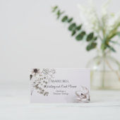 Monochrome Floral Wedding and Event Planner Visitekaartje (Staand voorkant)