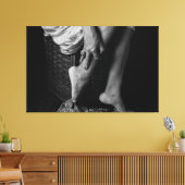 Monochrome Grace: An Artistic Study Canvas Afdruk (Insitu (Woonkamer))