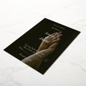 Monochrome Grace: zwart, grijs en bruiloftsuitnodi Folie Uitnodiging (Gedraaid)