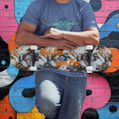 Monochrome graffiti & Sinaasappel 'Ride Fast Live  Persoonlijk Skateboard