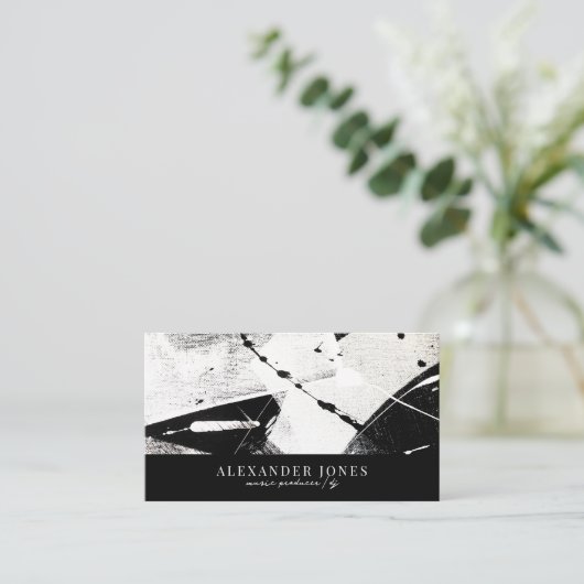 Monochrome mannelijke borstelstreken QR-code Visitekaartje (Staand voorkant)