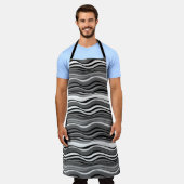 Monochrome rimpelpatroon schort (Gedragen)
