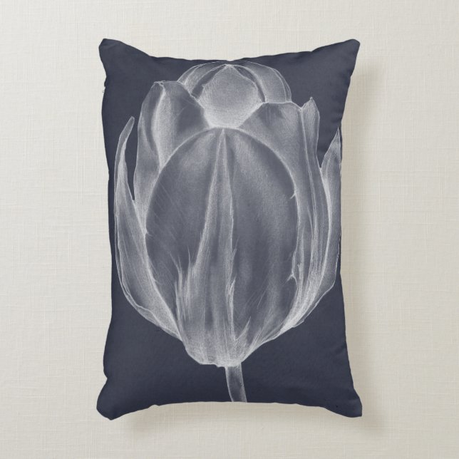 Monochrome Tulip I Decoratief Kussen (Voorkant(Verticaal))