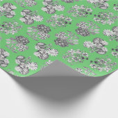 Monochroom Bloemen op Groene Achtergrond Giftwrap Cadeaupapier (Hoek)