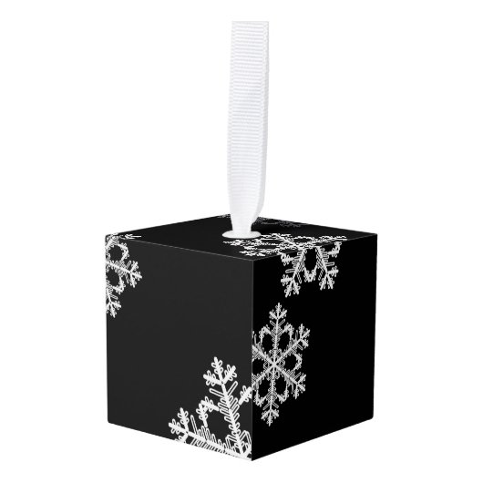 Monochroom minimalistisch sneeuwvlok kerstpatroon decoratie (Voorkant hoekig)