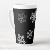 Monochroom minimalistisch sneeuwvlok kerstpatroon latte mok (Linkerhoek)