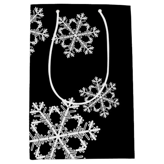 Monochroom minimalistisch sneeuwvlok kerstpatroon medium cadeauzakje (Voorkant)