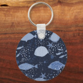 Monochroom slapende vissen, donker patroon. sleutelhanger (Achterkant)