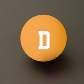 Monografische gloed in de donkere pingpongbal