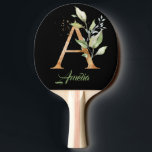 Monogram A groene eucalyptus faux goudfolie Tafeltennisbatje<br><div class="desc">Monogram Een groene eucalyptus faux goudfolie pingpong paddle met een naam, kan worden gebruikt voor Vrijgezellenfeest, Baby shower, bruiloft Verloving, Jubileum of feest ter gelegenheid van de feestdag. Het verbazingwekkende design is voorzien van waterverf groene eucalyptusbladeren die in letter A zijn geweven en gemengde goudsparken en spetters. Eucalyptus greenery laat...</div>