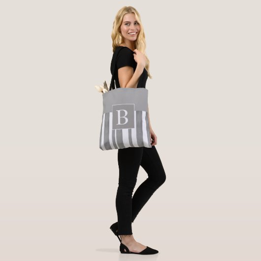 monogram aangepast stijlvol tas (Op model)