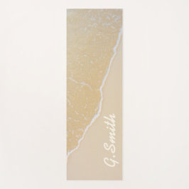 Monogram. Aangepast tropisch strand zand. Yogamat