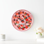 Monogram Aardbeien Pie Kitchen Wall klokken (Huis)