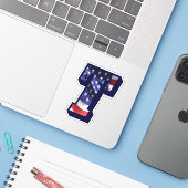 Monogram American Flag Letter T Initiaal USA Text Sticker (Laptop met iPhone)